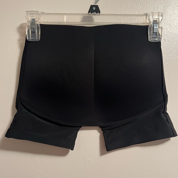 Beautiful buttock padding shape wear - Picture 2 of 11